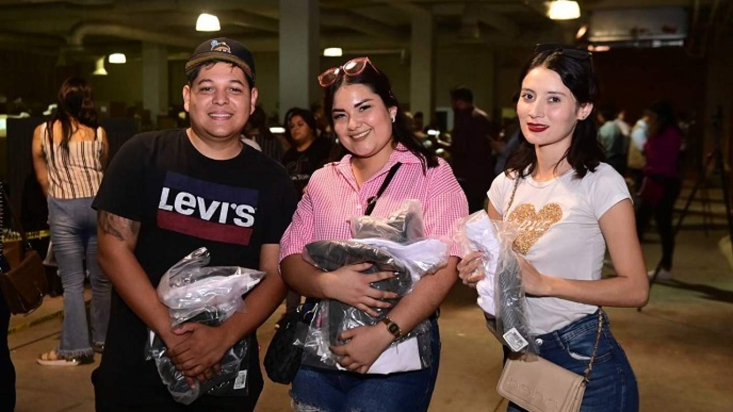 Inicia Gobierno de Sonora con gran éxito segunda etapa de distribución de uniformes escolares.