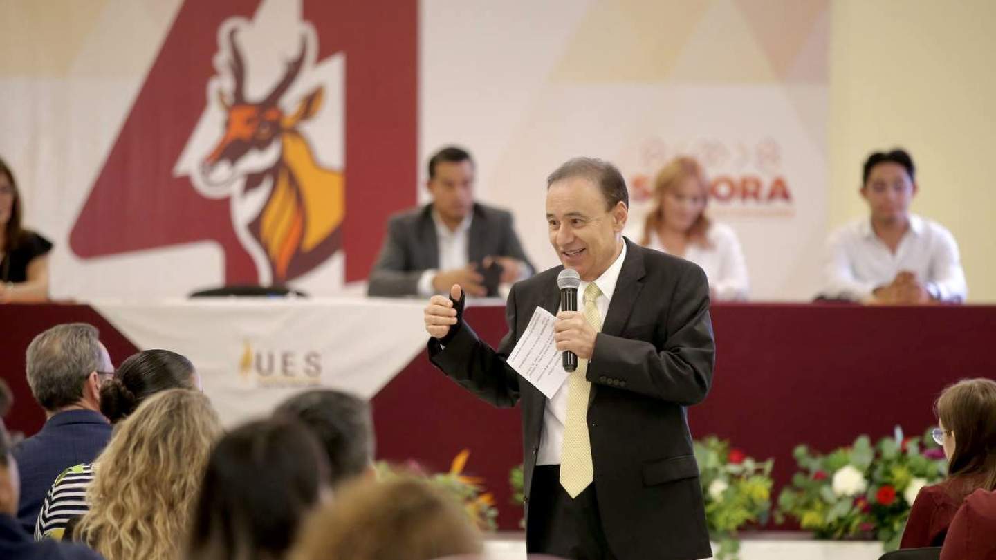 Destaca Gobernador Durazo promoción del Plan Sonora para formación de estudiantes de la UES