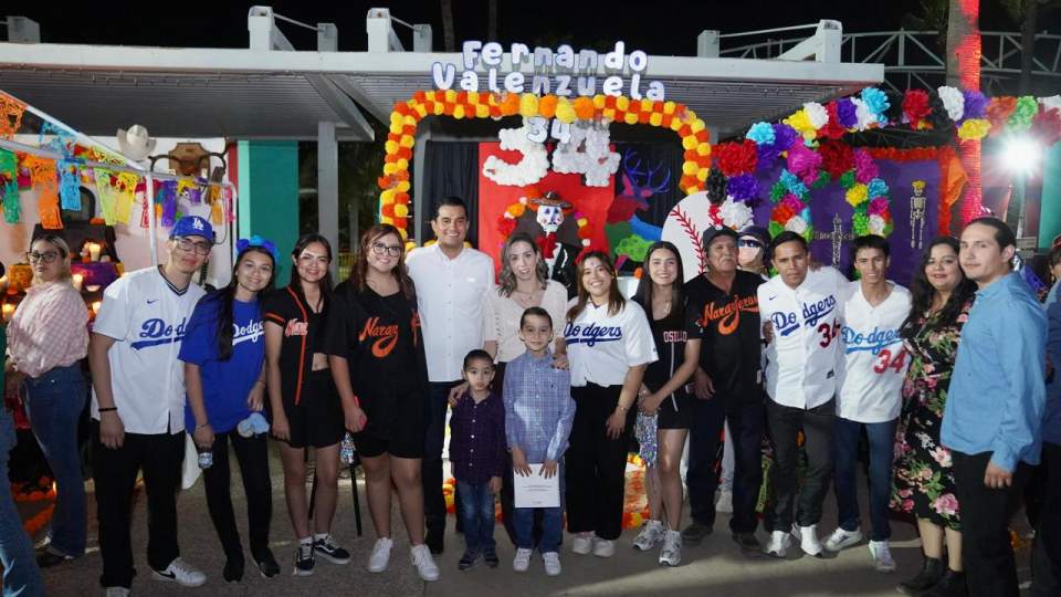 Disfrutan cientos de familias Gran Festival de Día de Muertos, &quot;Tradición que nos une&quot;