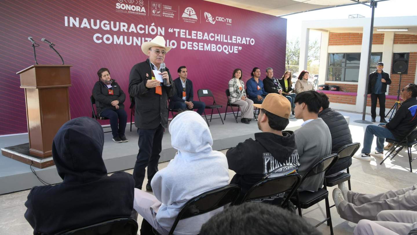 Gobernador Durazo garantiza educación para estudiantes Comca’ac con Telebachillerato en Desemboque