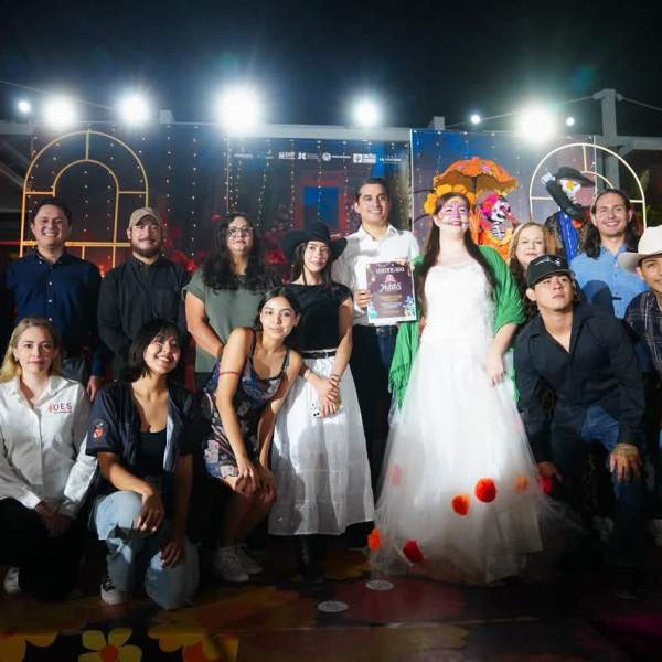 Premia Gobierno de Sonora a ganadores de concurso de altares, catrinas y catrines: SEC