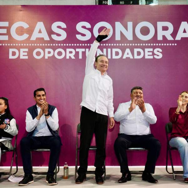 Amplía Gobernador Durazo convocatoria de Becas Sonora de Oportunidades para universidades públicas