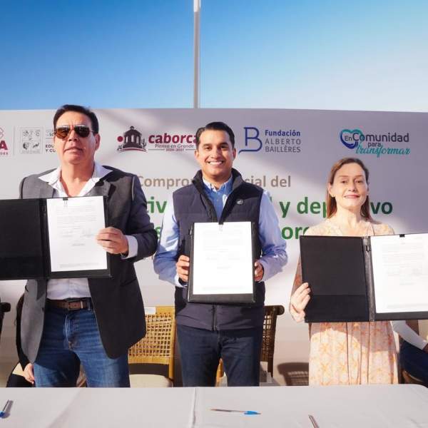 Gobierno de Sonora refrenda su compromiso social con la histórica transformación educativa de Caborca: SEC